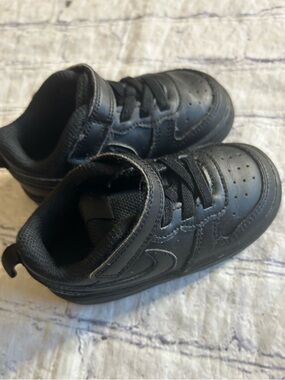 NIKE SPORTSWEAR TODDLER COURT BOROUGH LOW 2 BLACK SNEAKERS SIZE 6C (2022)